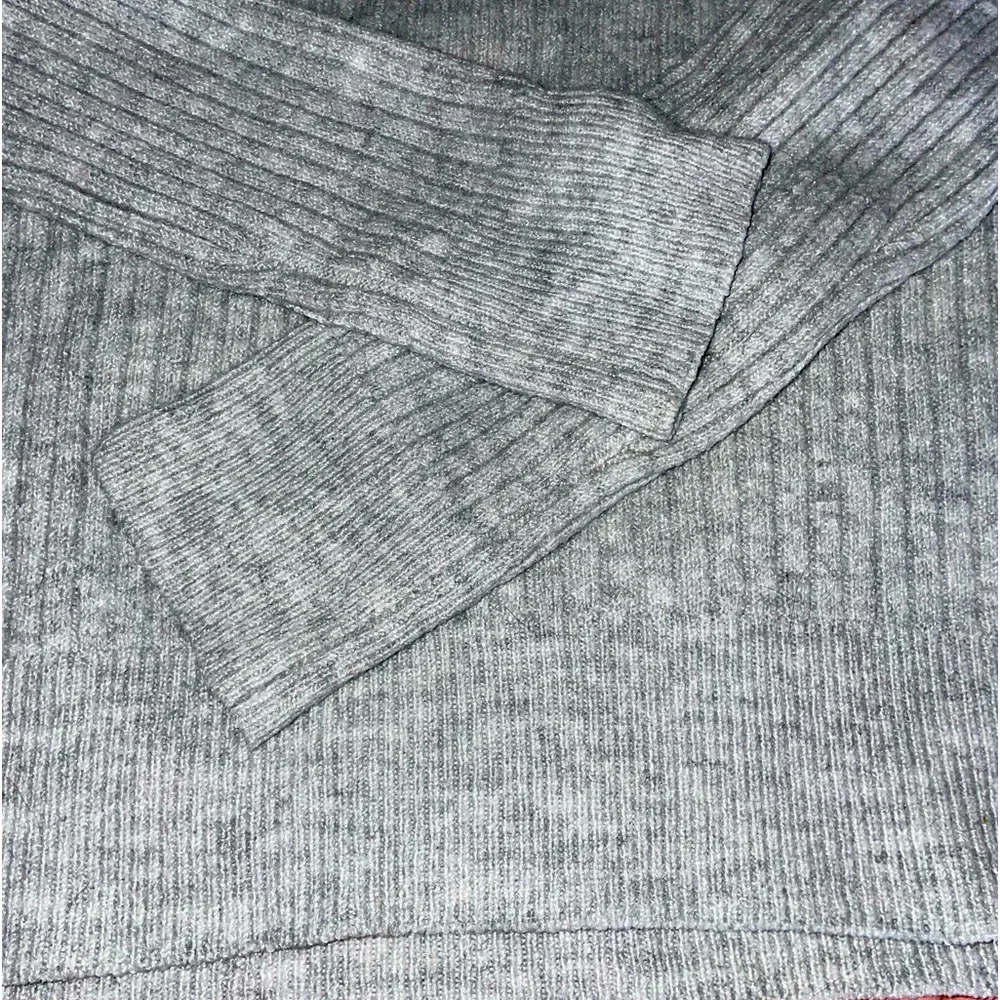 Sweater - Picture 2 of 3